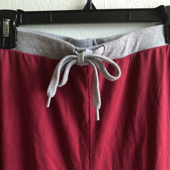 Universal Studios Harry Potter Gryffindor Lounge Pajama Pants 2XL Burgundy Gray - Picture 3 of 10